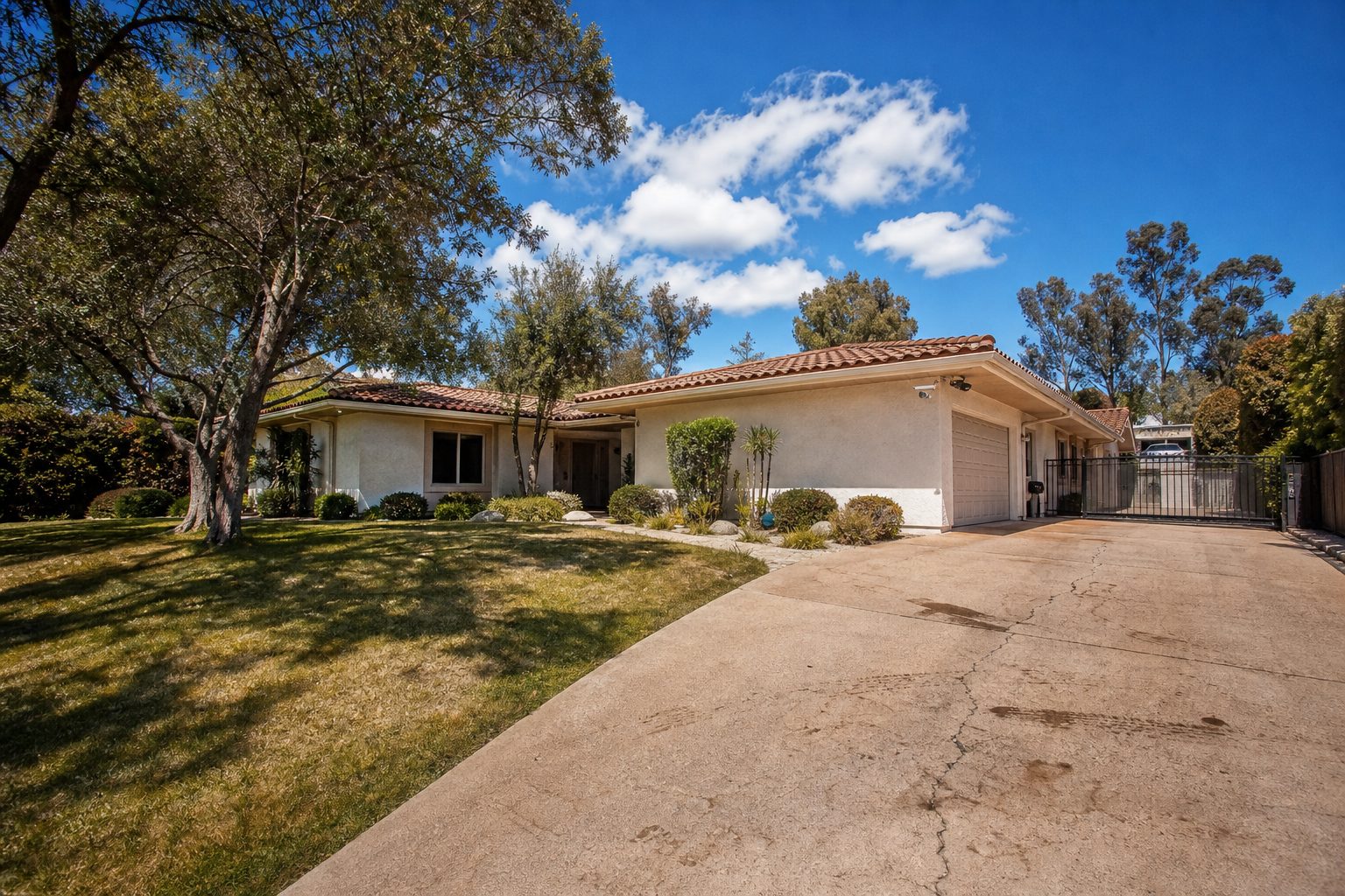 Buyers and sellers and homeowners in San Diego need to be very cautious about a crime wave and scams that are happening in the real estate. — image 3