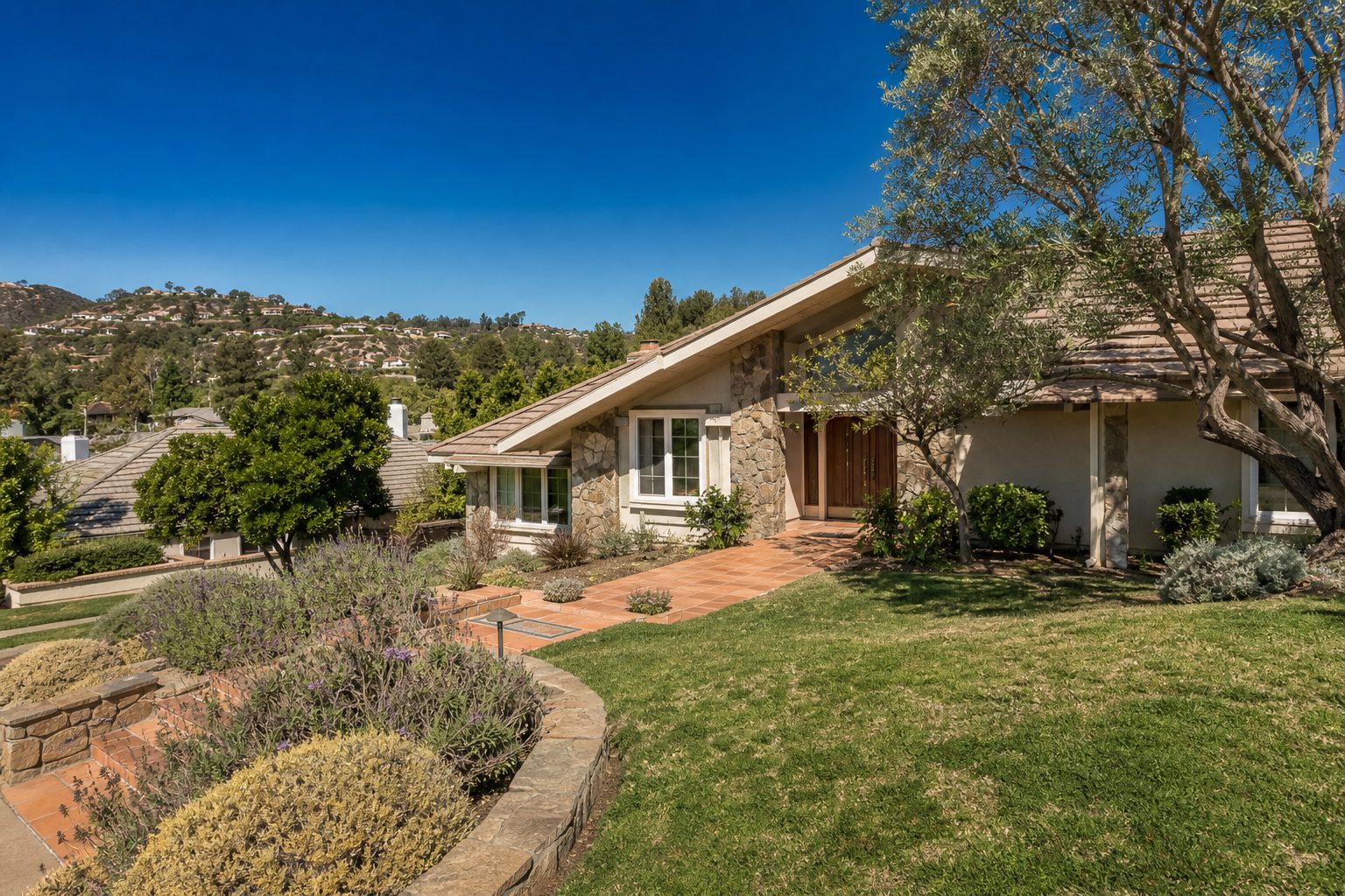 can I use my full VA loan entitlement to buy a home near MCAS Miramar San Diego in 2026 if I already used a VA loan before and never fully paid it off — image 2